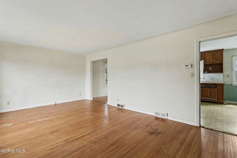 Tiny photo for 2647 Stamford Drive, Toledo, OH 43614 (MLS # 10006943)