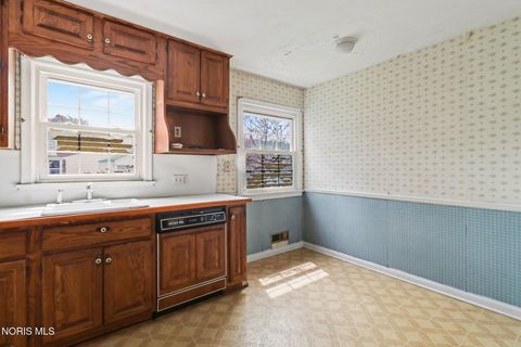 Tiny photo for 2647 Stamford Drive, Toledo, OH 43614 (MLS # 10006943)