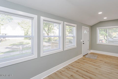 Tiny photo for 3251 Northwood Avenue, Toledo, OH 43606 (MLS # 10009606)
