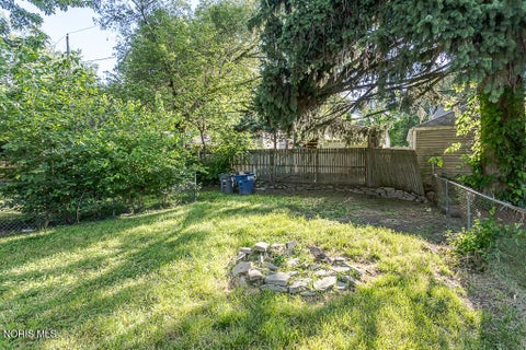 Tiny photo for 3251 Northwood Avenue, Toledo, OH 43606 (MLS # 10009606)