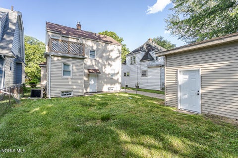 Tiny photo for 3251 Northwood Avenue, Toledo, OH 43606 (MLS # 10009606)