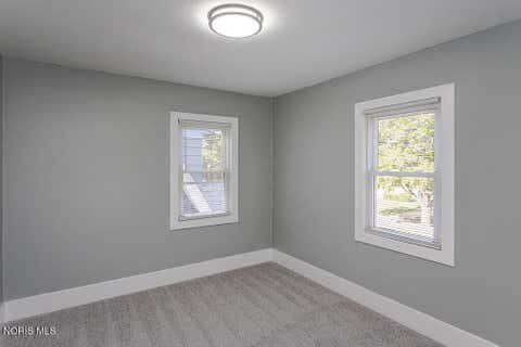 Tiny photo for 3251 Northwood Avenue, Toledo, OH 43606 (MLS # 10009606)