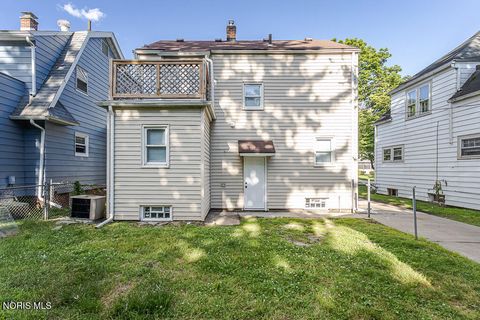 Tiny photo for 3251 Northwood Avenue, Toledo, OH 43606 (MLS # 10009606)