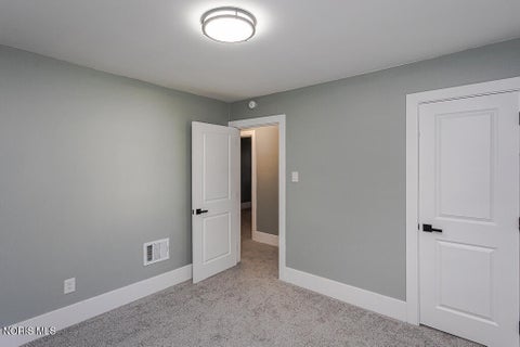 Tiny photo for 3251 Northwood Avenue, Toledo, OH 43606 (MLS # 10009606)