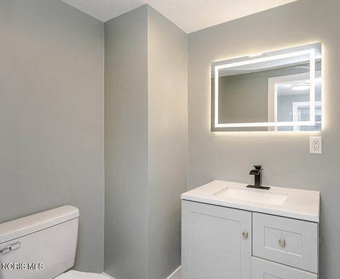 Tiny photo for 3251 Northwood Avenue, Toledo, OH 43606 (MLS # 10009606)