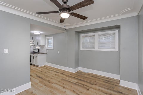 Tiny photo for 3251 Northwood Avenue, Toledo, OH 43606 (MLS # 10009606)