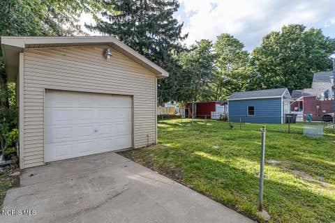 Tiny photo for 3251 Northwood Avenue, Toledo, OH 43606 (MLS # 10009606)