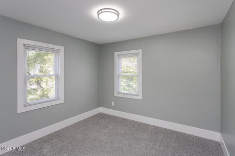 Tiny photo for 3251 Northwood Avenue, Toledo, OH 43606 (MLS # 10009606)