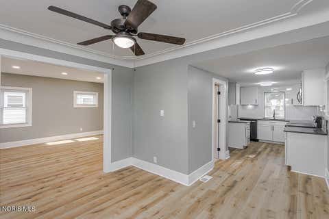 Tiny photo for 3251 Northwood Avenue, Toledo, OH 43606 (MLS # 10009606)