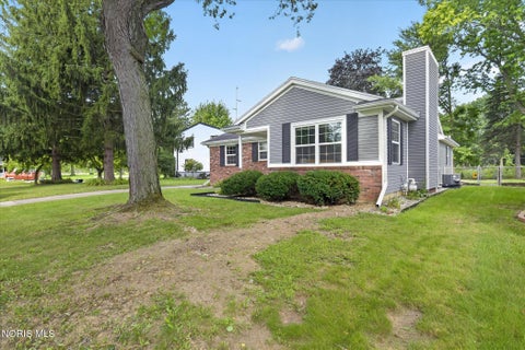 Tiny photo for 505 Meadow Springs Road, Maumee, OH 43537 (MLS # 10012833)