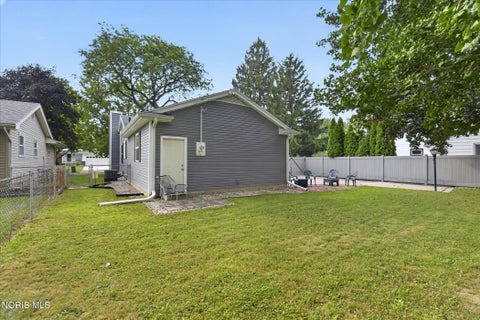 Tiny photo for 505 Meadow Springs Road, Maumee, OH 43537 (MLS # 10012833)
