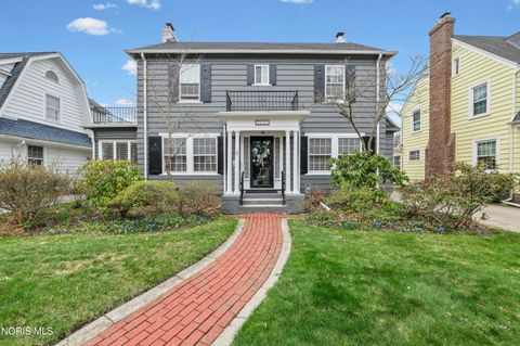 Photo of 3447 Brantford Road, Ottawa Hills, OH 43606 (MLS # 10005598)