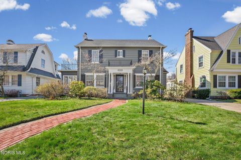 Photo of 3447 Brantford Road, Ottawa Hills, OH 43606 (MLS # 10005598)