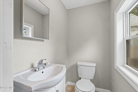 Tiny photo for 1841 Mansfield Road, Toledo, OH 43613 (MLS # 10009731)
