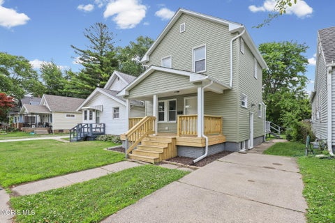 Tiny photo for 1841 Mansfield Road, Toledo, OH 43613 (MLS # 10009731)