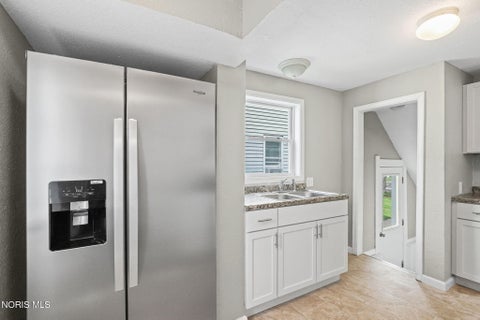 Tiny photo for 1841 Mansfield Road, Toledo, OH 43613 (MLS # 10009731)