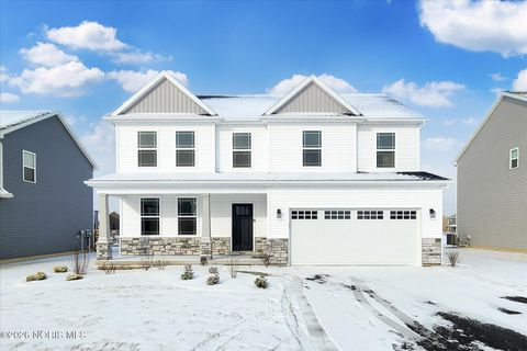 Photo of 197 Valley Hall Drive, Perrysburg, OH 43551 (MLS # 10003187)