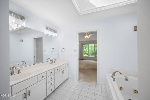 Tiny photo for 7546 Hollow Creek Drive, Toledo, OH 43617 (MLS # 10008141)