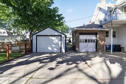 Tiny photo for 2876 Broadway Street, Toledo, OH 43614 (MLS # 10008287)