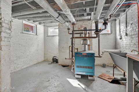 Tiny photo for 2876 Broadway Street, Toledo, OH 43614 (MLS # 10008287)