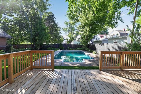 Tiny photo for 2876 Broadway Street, Toledo, OH 43614 (MLS # 10008287)