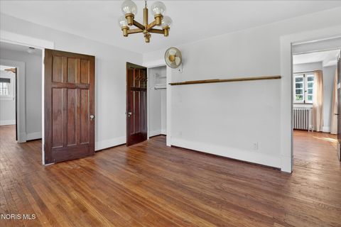 Tiny photo for 2876 Broadway Street, Toledo, OH 43614 (MLS # 10008287)