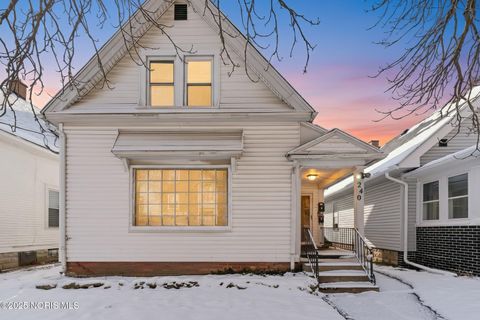 Photo of 240 Dexter Street, Toledo, OH 43608 (MLS # 10001970)