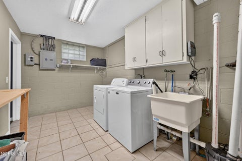 Tiny photo for 4739 Far Hills Road, Toledo, OH 43623 (MLS # 10014494)