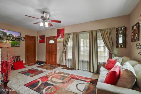 Tiny photo for 2049 Cummings Avenue, Toledo, OH 43609 (MLS # 10007540)