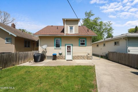 Tiny photo for 2049 Cummings Avenue, Toledo, OH 43609 (MLS # 10007540)