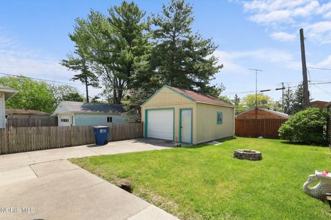 Tiny photo for 2049 Cummings Avenue, Toledo, OH 43609 (MLS # 10007540)