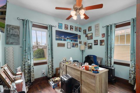 Tiny photo for 2049 Cummings Avenue, Toledo, OH 43609 (MLS # 10007540)