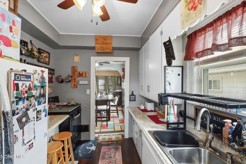 Tiny photo for 2049 Cummings Avenue, Toledo, OH 43609 (MLS # 10007540)