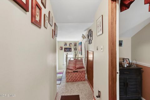 Tiny photo for 2049 Cummings Avenue, Toledo, OH 43609 (MLS # 10007540)