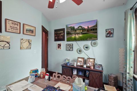 Tiny photo for 2049 Cummings Avenue, Toledo, OH 43609 (MLS # 10007540)