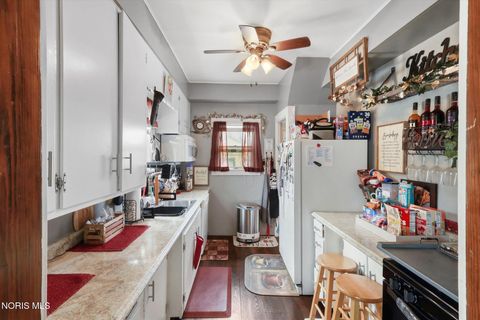 Tiny photo for 2049 Cummings Avenue, Toledo, OH 43609 (MLS # 10007540)