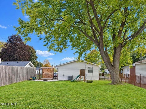 Tiny photo for 2016 Park Street, Findlay, OH 45840 (MLS # 10014456)