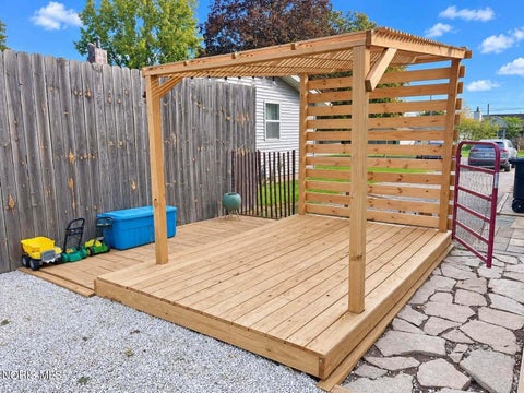 Tiny photo for 2016 Park Street, Findlay, OH 45840 (MLS # 10014456)