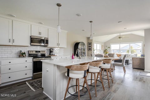 Tiny photo for 15193 Cypress Drive, Perrysburg, OH 43551 (MLS # 10008811)