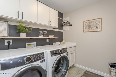 Tiny photo for 15193 Cypress Drive, Perrysburg, OH 43551 (MLS # 10008811)