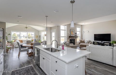Tiny photo for 15193 Cypress Drive, Perrysburg, OH 43551 (MLS # 10008811)