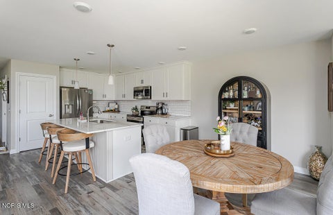 Tiny photo for 15193 Cypress Drive, Perrysburg, OH 43551 (MLS # 10008811)