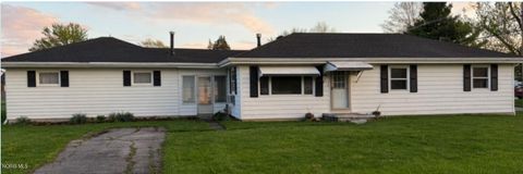 Photo of 200 Martin Avenue, Pemberville, OH 43450 (MLS # 10006656)