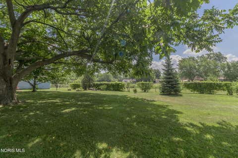 Tiny photo for 35 Santus Drive, Rossford, OH 43460 (MLS # 10010117)