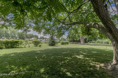 Tiny photo for 35 Santus Drive, Rossford, OH 43460 (MLS # 10010117)