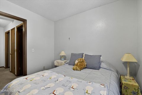 Tiny photo for 35 Santus Drive, Rossford, OH 43460 (MLS # 10010117)