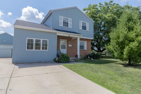 Photo of 35 Santus Drive, Rossford, OH 43460 (MLS # 10010117)