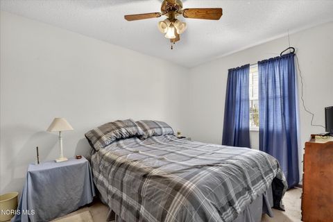 Tiny photo for 35 Santus Drive, Rossford, OH 43460 (MLS # 10010117)
