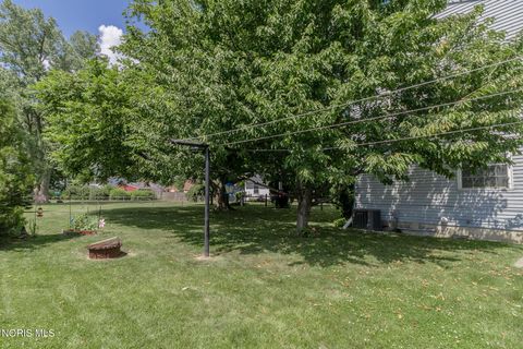 Tiny photo for 35 Santus Drive, Rossford, OH 43460 (MLS # 10010117)