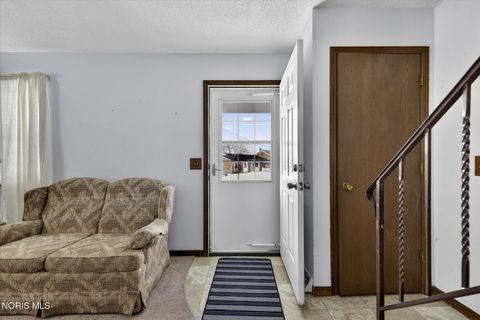 Tiny photo for 35 Santus Drive, Rossford, OH 43460 (MLS # 10010117)